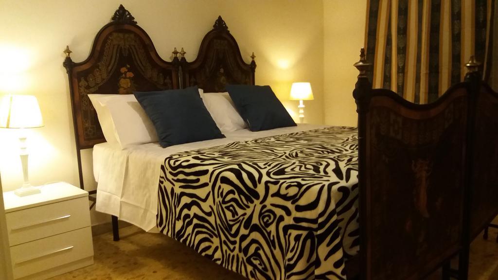 Guest House Il Marchese Del Grillo Rome Exterior photo